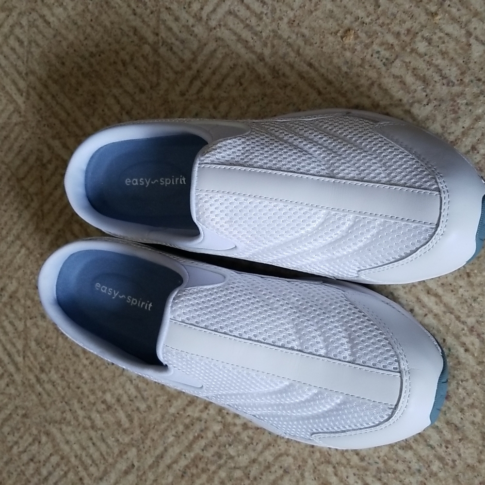 White slip on Easy Spirit shoes